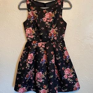 Forever 21 fit and flare/pleated skater dress sz small